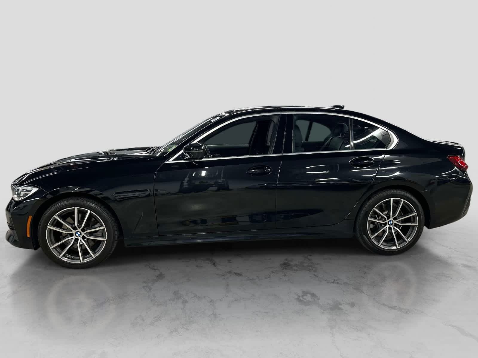 Used 2021 BMW 330i xDrive Sedan w/ Convenience Package AWD/4WD image 2