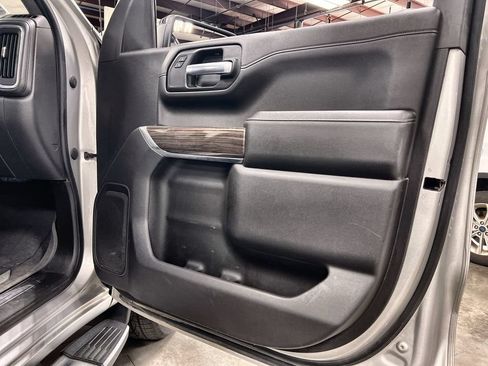 Used 2019 Chevrolet Silverado 1500 LT w/ Texas Edition AWD/4WD image 32