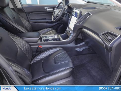 Used 2024 Ford Edge Titanium image 18