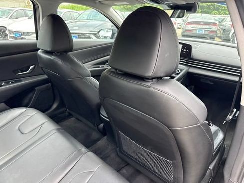 Used 2023 Hyundai Elantra Limited FWD image 25