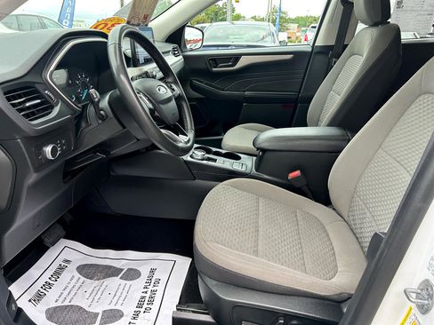Used 2022 Ford Escape SE w/ Convenience Package image 9