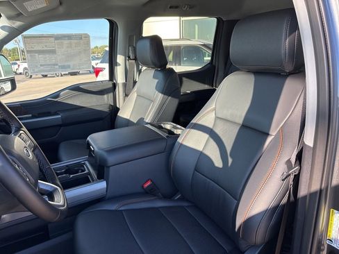 New 2026 Ford F250 Lariat w/ Black Appearance Package image 10