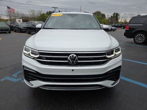 Used 2024 Volkswagen Tiguan SEL R-Line AWD/4WD image 2