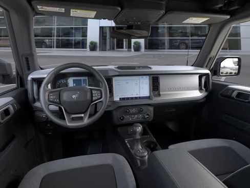 New 2025 Ford Bronco 4-Door image 9