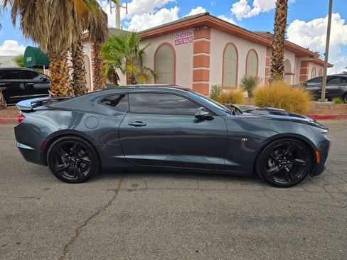 Used 2021 Chevrolet Camaro LT RWD image 8