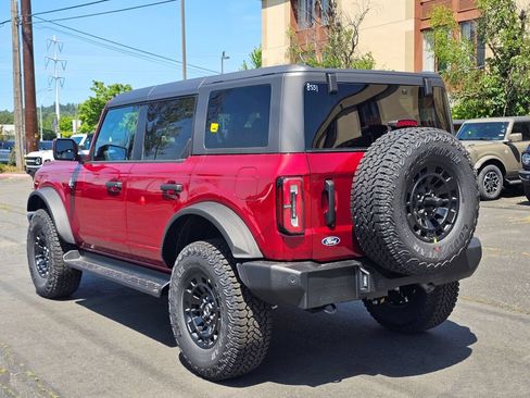 New 2026 Ford Bronco Outer Banks w/ Sasquatch Package AWD/4WD image 3