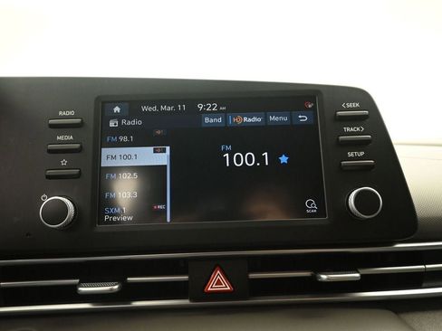 Certified 2022 Hyundai Elantra SEL w/ Preferred Accessory Package image 14