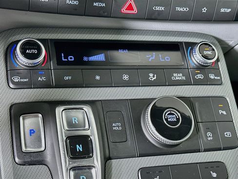 Used 2024 Hyundai Palisade SEL FWD image 24