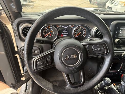 Used 2019 Jeep Wrangler Unlimited Sport AWD/4WD image 12
