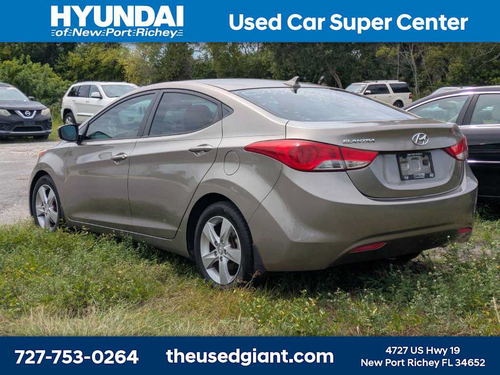 Used 2013 Hyundai Elantra GLS w/ Preferred Pkg FWD image 3