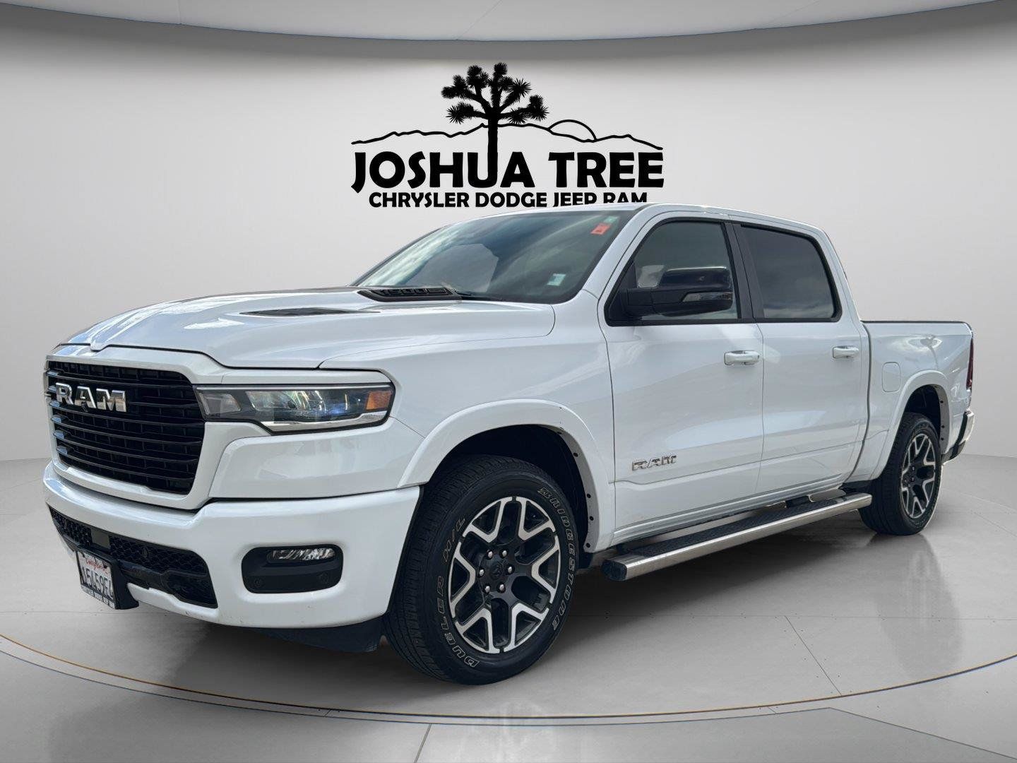 Used 2025 RAM 1500 Laramie w/ Sport Appearance Package AWD/4WD image 3
