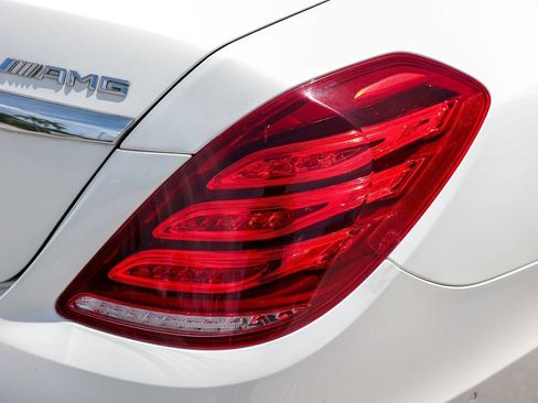 Used 2016 Mercedes-Benz S 63 AMG 4MATIC Sedan image 21