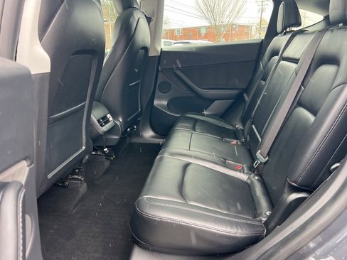 Used 2021 Tesla Model Y Long Range image 20