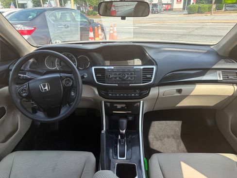 Used 2017 Honda Accord LX image 15