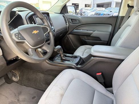 Used 2018 Chevrolet Colorado W/T w/ WT Convenience Package RWD image 18