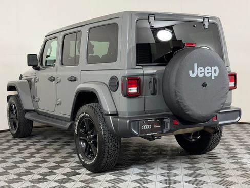 Used 2021 Jeep Wrangler Unlimited Sahara AWD/4WD image 3