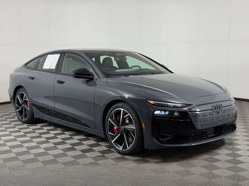 Used 2025 Audi S6 e-tron Premium Plus w/ Premium Plus AWD/4WD image 7