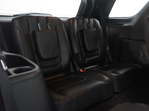 Used 2016 Ford Explorer XLT w/ Equipment Group 202A image 16