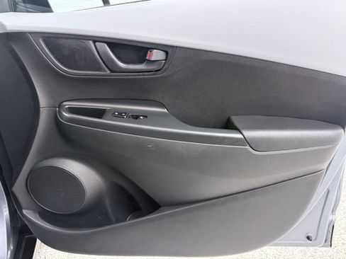 Used 2018 Hyundai Kona SEL w/ SEL Tech Package 02 FWD image 17