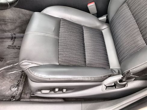 Used 2014 Chevrolet Impala LT image 12