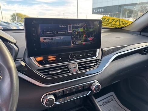 Used 2024 Nissan Altima 2.5 SR w/ SR Premium Package image 23