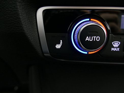 Certified 2025 Audi Q3 2.0T Premium w/ Black Optic Sport Package image 19