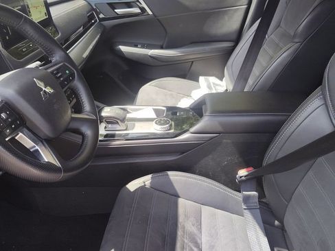 Used 2025 Mitsubishi Outlander SE AWD/4WD image 6