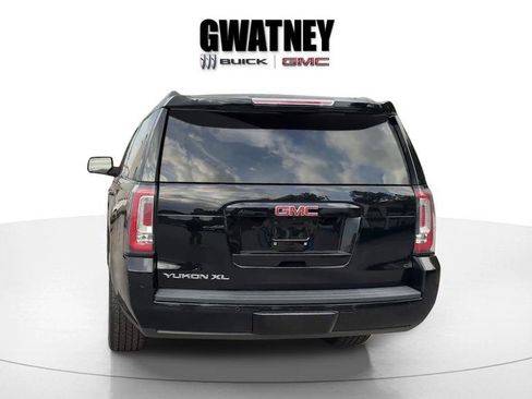 Used 2018 GMC Yukon XL SLT image 6