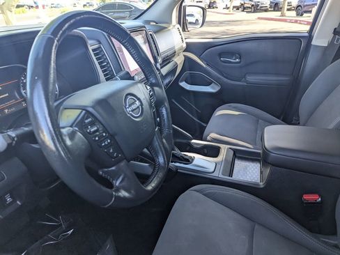 Certified 2022 Nissan Frontier SV image 23