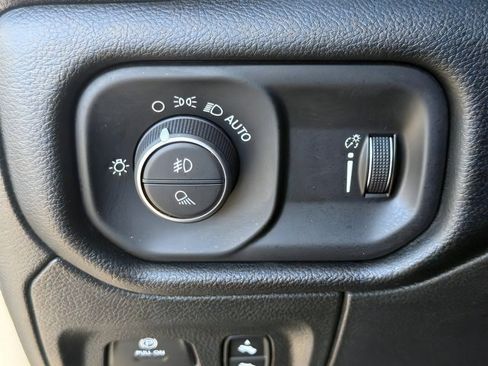 Used 2021 RAM 1500 Big Horn AWD/4WD image 22