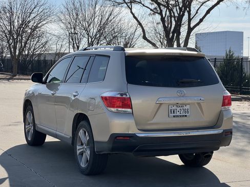 Used 2013 Toyota Highlander Limited image 21