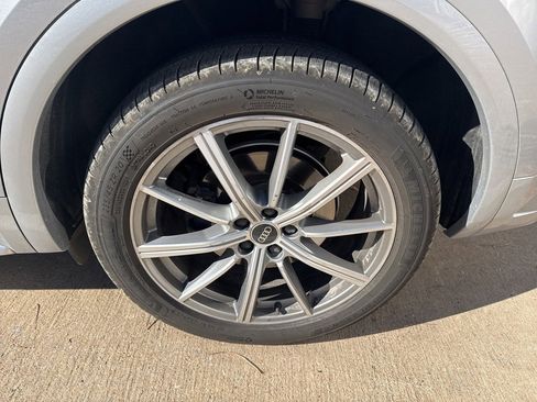 Used 2022 Audi SQ5 Premium image 9