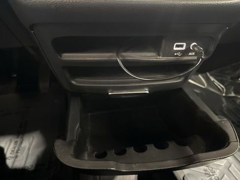 Used 2020 Chrysler Pacifica Touring-L w/ Advanced Safetytec Group AWD/4WD image 32