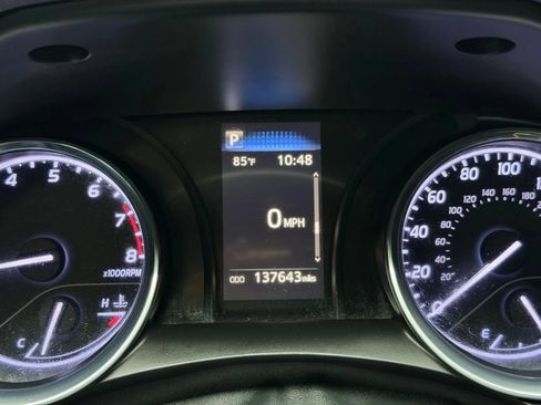 Used 2019 Toyota Camry SE FWD image 23