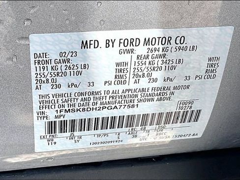 Used 2023 Ford Explorer XLT w/ Equipment Group 202A AWD/4WD image 19