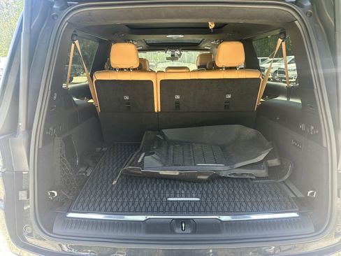 Used 2025 Jeep Grand Wagoneer L Series III w/ Rear Seat Video Group 1 AWD/4WD image 19