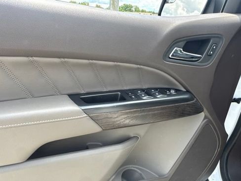 Used 2022 GMC Canyon Denali RWD image 19