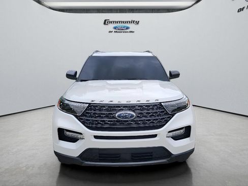 Used 2022 Ford Explorer XLT w/ Equipment Group 202A AWD/4WD image 2