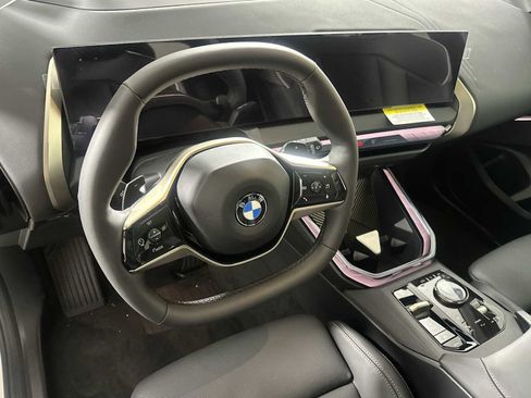 Used 2025 BMW X3 xDrive30i w/ Premium Package image 12
