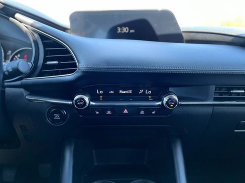 Used 2022 MAZDA MAZDA3 s FWD image 19