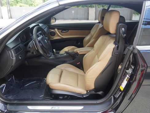 Used 2011 BMW M3 Convertible RWD image 8
