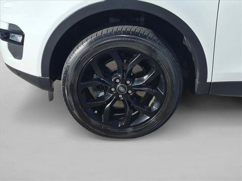 Used 2018 Land Rover Discovery Sport HSE AWD/4WD image 9