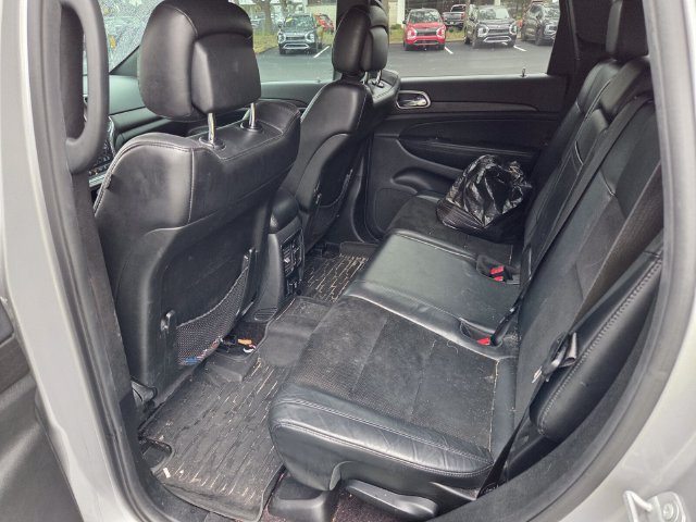 Used 2017 Jeep Grand Cherokee Altitude AWD/4WD image 5