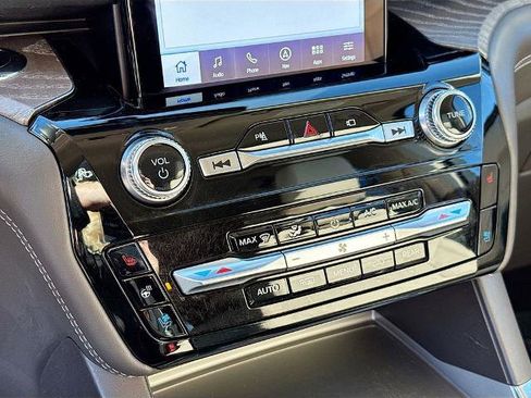 Certified 2022 Ford Explorer Platinum w/ Equipment Group 601A image 14