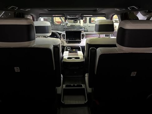 Used 2023 Toyota Sequoia Capstone AWD/4WD image 36