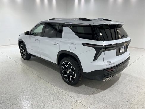 New 2026 Chevrolet Traverse High Country image 3