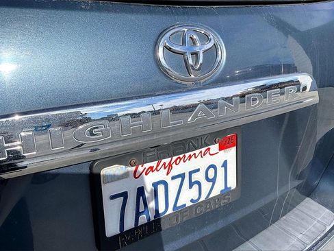 Used 2013 Toyota Highlander Plus image 9