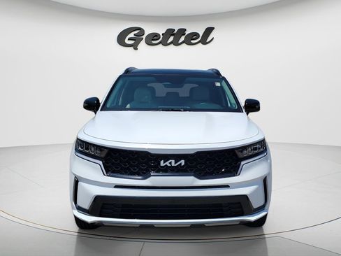 Used 2022 Kia Sorento S w/ Panoramic Sunroof Package FWD image 2