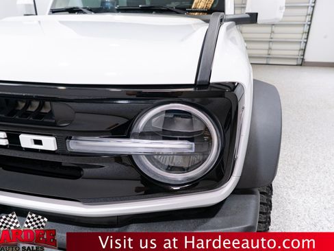 Used 2025 Ford Bronco Outer Banks w/ Sasquatch Package AWD/4WD image 8