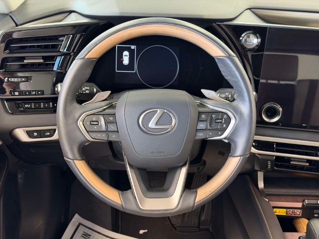 Used 2023 Lexus RX 350 Premium w/ Accessory Package AWD/4WD image 23